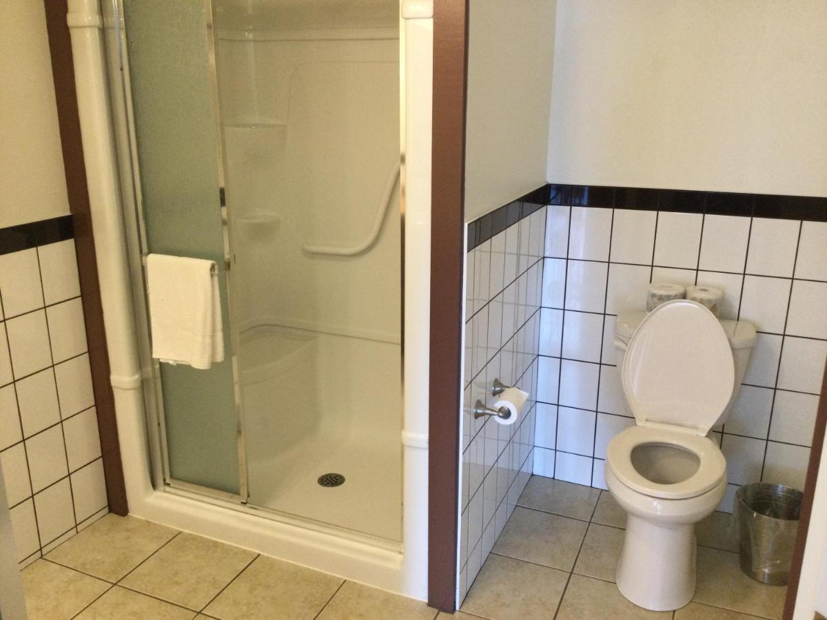 Water Suites Шарлъттаун Екстериор снимка